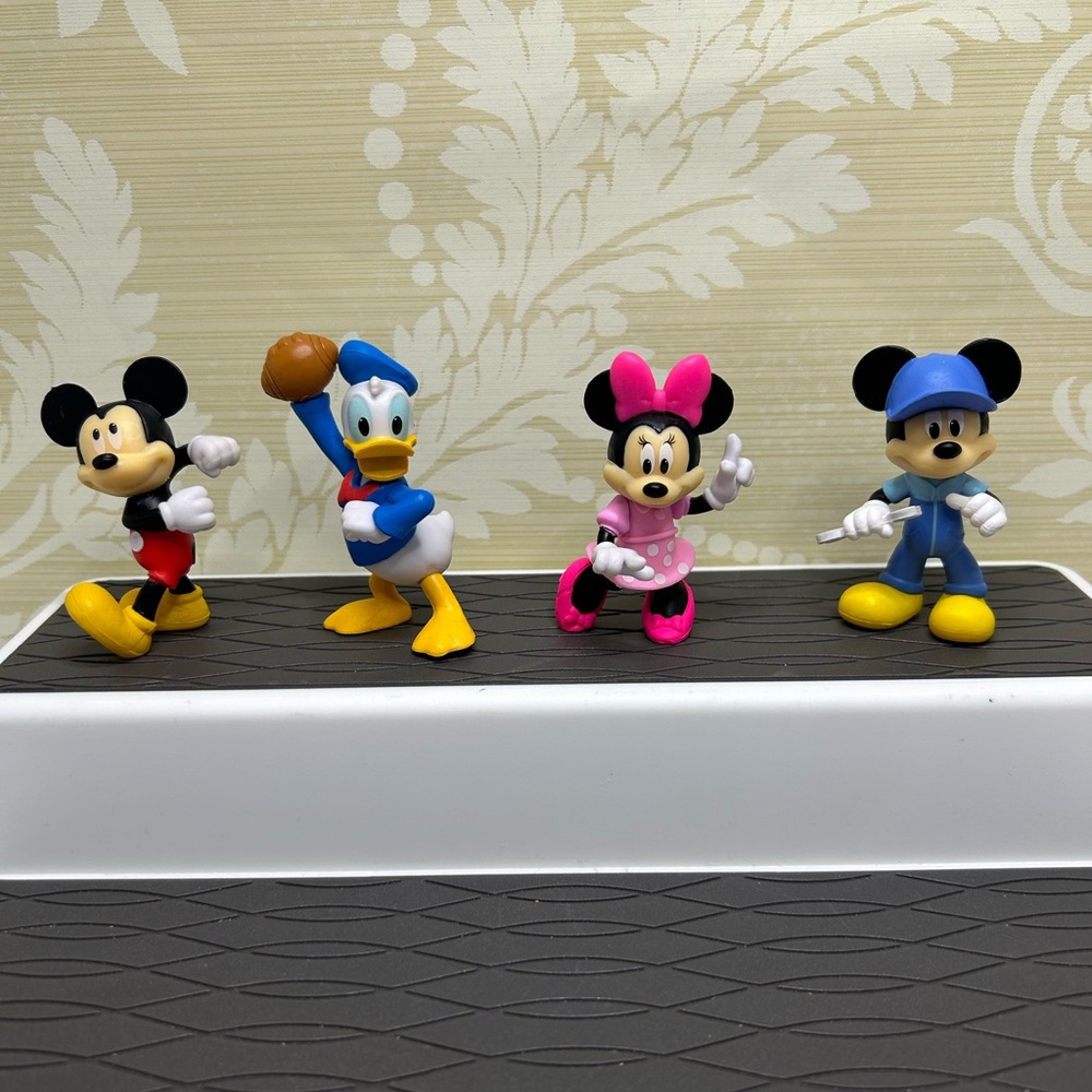 Disney Junior Mickey Mouse Mini’s